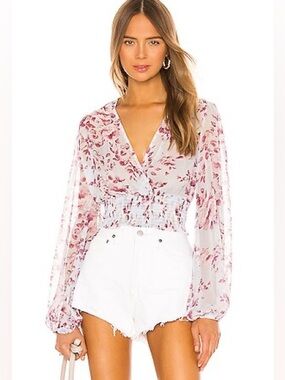 BARDOT MABLE BLOUSE IN SKY BLUE FLORAL